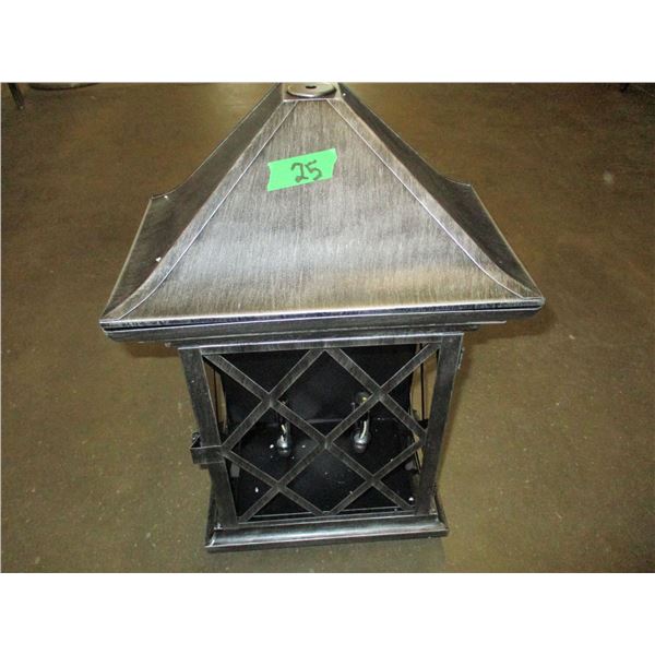 NEW/ESTATE:  BLACK OUTDOOR METAL LIGHT