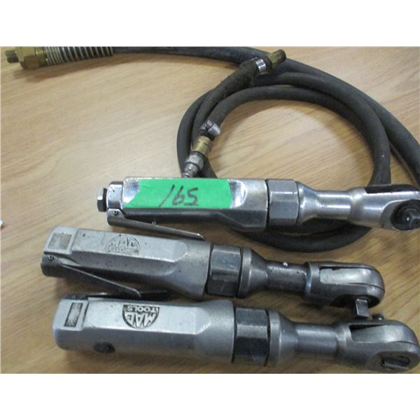 FLAT C/W 3 - 3/8" AIR IMPACT & 1 CHUCK HOSE