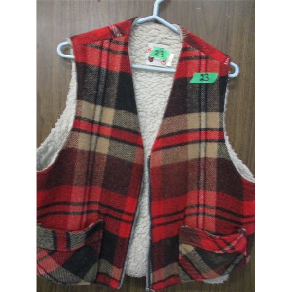 SEXTON PLAID VEST (SIZE XL)