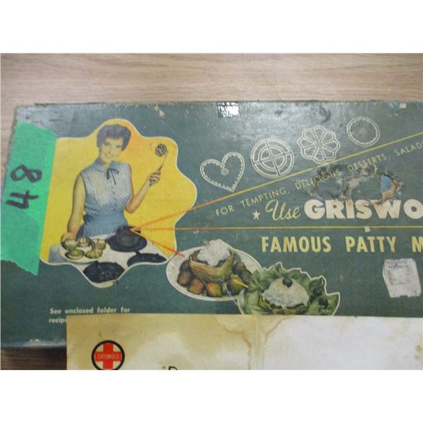 SET OF GISWOLD FAMOUS PATTY MOLDS
