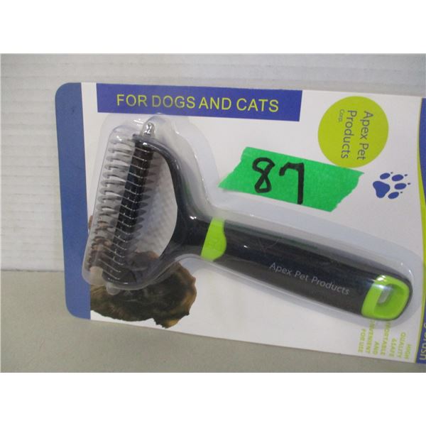 NEW:  PET DE-MATTER BRUSH