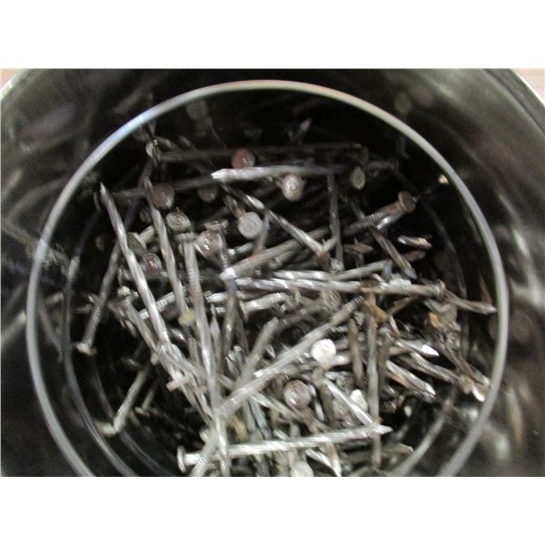 PAIL C/W ARDOX NAILS