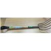 Image 3 : ESTATE:  SHORT HANDLE 5 PRONG FORK
