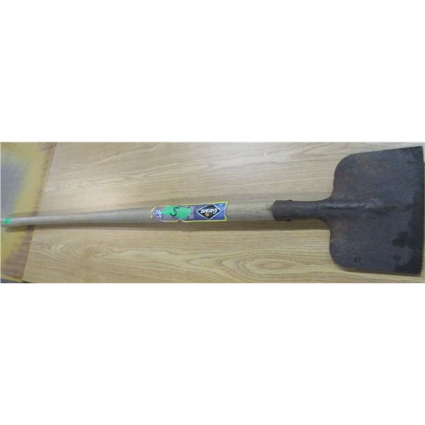 ESTATE:  LONG HANDLE SCRAPER