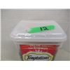 Image 3 : NEW:  TEMPTATIONS HEARTY BEEF FLAVOR CAT TREATS (454G) - TUB