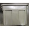 Image 4 : BROWN TOTE & LID