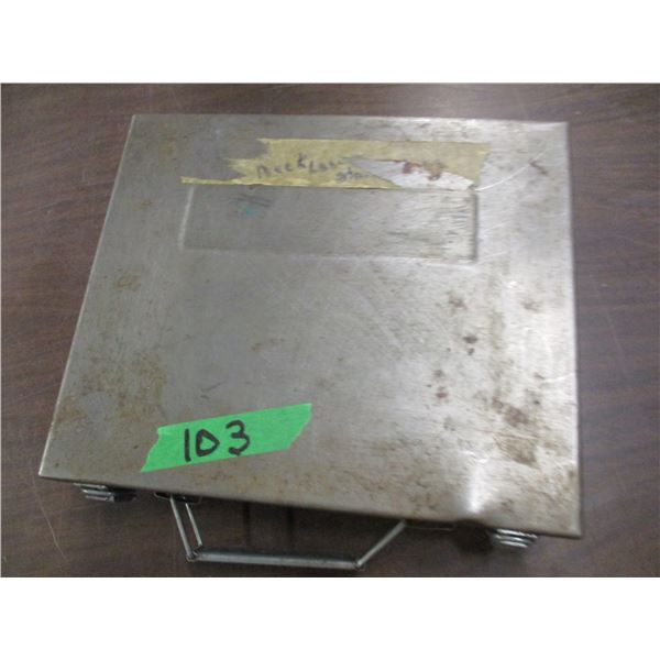 METAL BOX
