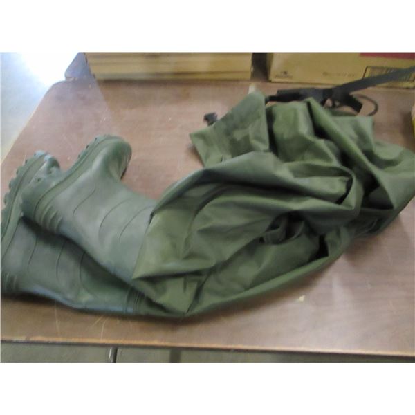 CHEST WADERS (SIZE 7 - 9)