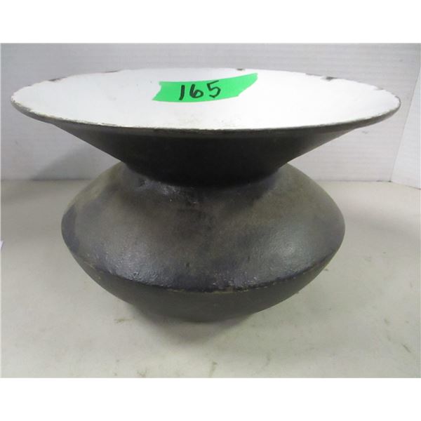 ANTIQUE:  CAST IRON SPITOON W/ GATE MARK (PORCELAIN INTERIOR) (FROM THE 1800'S)