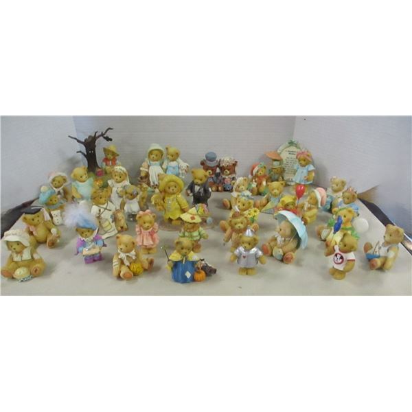 COLLECTABLE:  ASSORTMENT OF ORNAMENTS (CHERISHED TEDDIES, ETC)