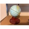 Image 1 : World Globe that spins