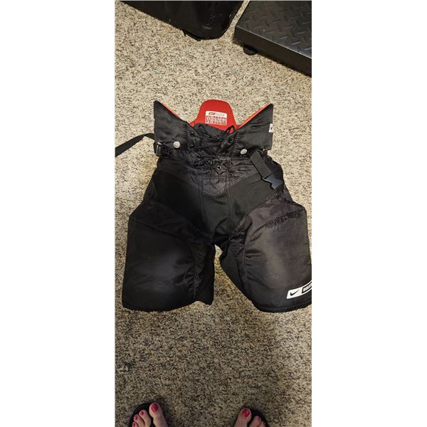 Hockey Player Shorts Jr XL