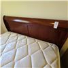 Image 9 : Queensize Sleigh Bed C