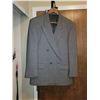 Image 38 : Men's Clothing A