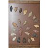 Image 3 : 23 Pre-historic American Indian ARROWHEADS with Flint Arrow Points in a Wood Frame