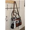 Image 4 : *Brand New* Salt and Pepper Cow Hide and Tooled Leather Bag