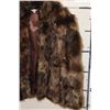 Image 3 : Beautiful Natural BEAVER Patchwork Fur Coat, Size Medium-Large