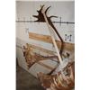 Image 9 : 33-Point Double Shovel CARIBOU Shoulder Mount on a Driftwood Wall Hanger