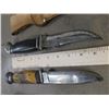Image 5 : (2) Vintage KNIVES with Leather Sheaths by "CASE TESTED XX" Made in the USA (ONE$)