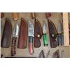 Image 6 : (30) *New* Damascus Steel Fixed Blade KNIVES with Leather Sheaths (ONE$)