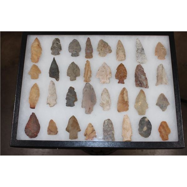 (32) Prehistoric Northeast Texas Flint Spear Point ARROWHEADS in a Display Case (ONE$)