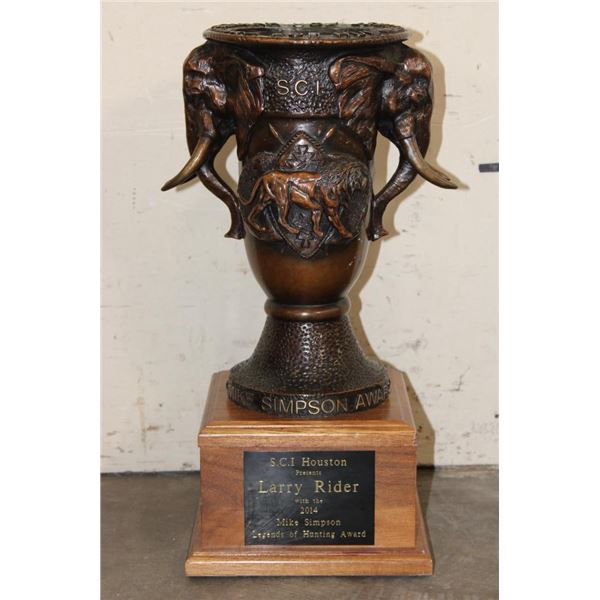 Big S.C.I Houston Bronze "Mike Simpson Legends of Hunting" Trophy from 2014