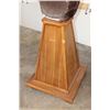 Image 10 : SABLE on a Wooden Pedestal Mount