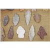 Image 6 : (34) Prehistoric Northeast Texas Flint Dart ARROWHEAD Points in a Display Case (ONE$)
