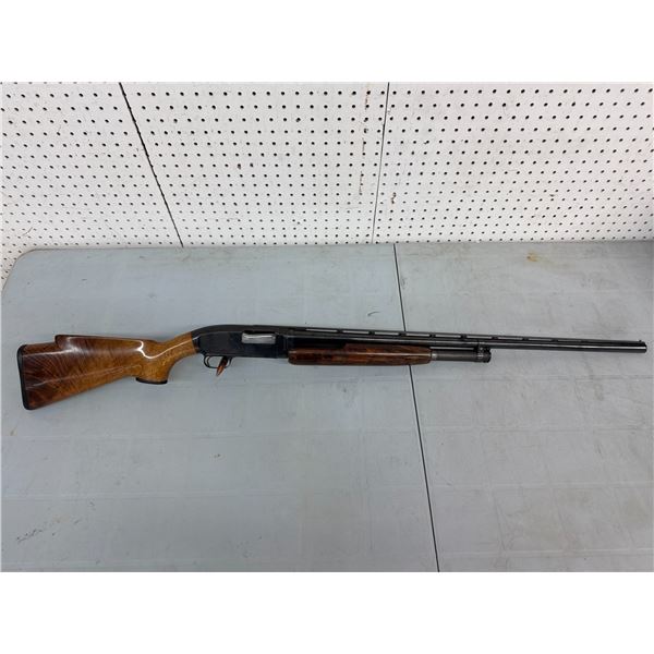 Winchester model 12 takedown12ga 2 3/4"  (k17-38)