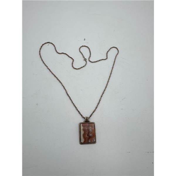 29" ladies sterling silver chain with agate pendant