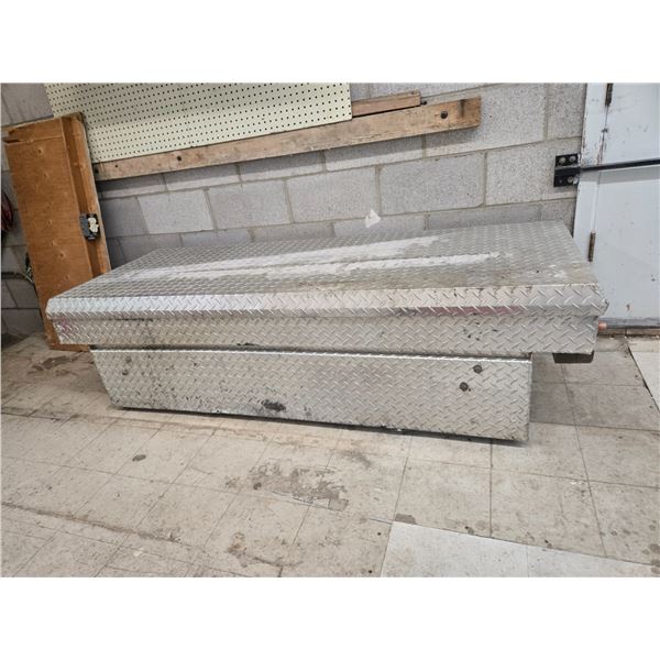 large aluminum truck tool box