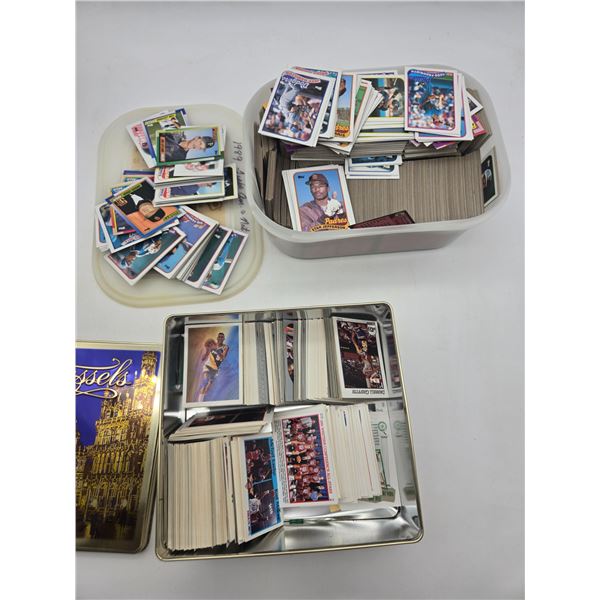 2 containers of baseball cards