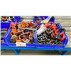 Image 4 : LARGE LOT OF ASSORTED SCREWDRIVERS, HOOKS, HARGRAVE CLAMPS, AND MORE
