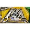 Image 2 : BIN OF EXTRA LARGE WRENCHES