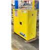 Image 2 : JUSTRITE SURE-GRIP EX 30 GALLON FLAMMABLE LIQUID STORAGE CABINET