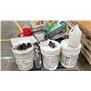 Image 2 : PALLET OF PAINT AND PAINTING SUPPLIES