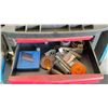 Image 2 : RUBBERMAID TOOLBOX WITH CONTENTS