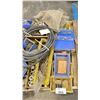 Image 3 : PALLET OF ASSORTED FASTENERS AND HARDWARE