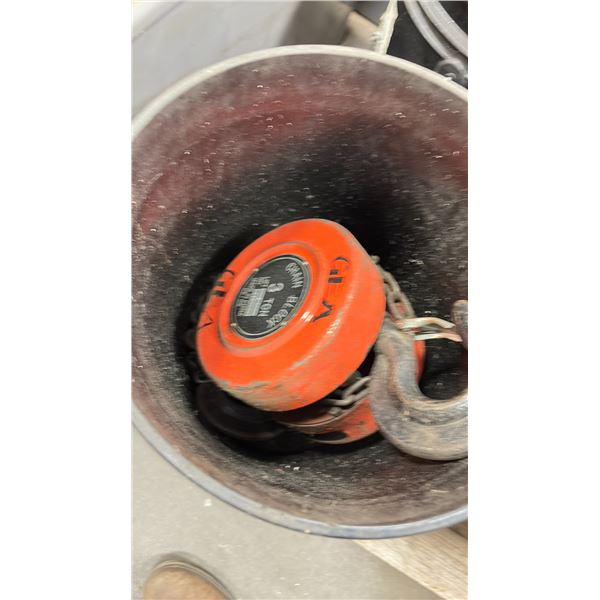 ONE CHAIN BLOCK 3 TON HOIST