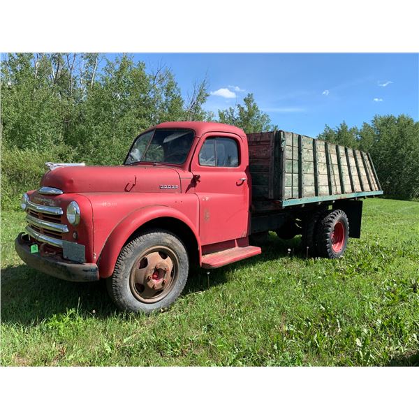 Old 1952 Dodge 2-3Ton Grain Truck to Restore Or Parts Only