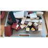 Image 2 : RUBBERMAID SNAP CASE FILLED WITH EMPTY JEWELLERY BOXES