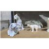 Image 2 : SHELF OF DECORATIVE POLAR BEARS