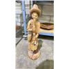 Image 2 : SHELF OF WOODEN HOME DECOR ITEMS