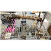 Image 4 : SHELF OF ASSORTED HOME DECOR ITEMS
