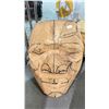 Image 2 : SHELF OF WOODEN CARVED WALL DECOR