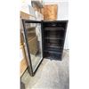 Image 2 : DANBY GLASS DOOR BAR FRIDGE