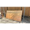 Image 1 : 4 LARGE PLYWOOD BOARDS & A 2 X 4 FRAME ( APPROX. 17'L )