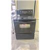 Image 2 : FRIGIDAIRE BLACK INDUCTION TOP OVEN