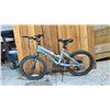 Image 2 : HUFFY ALGONQUIN EIGHTEEN BLUE 6 SPEED CHILDRENS BIKE