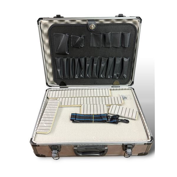 Metal Padded Travellers Carrying Case